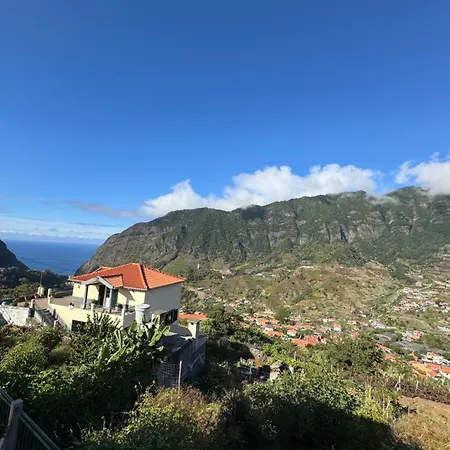 Casa Goncalves * São Vicente