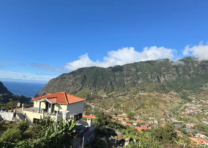 Casa Goncalves * São Vicente